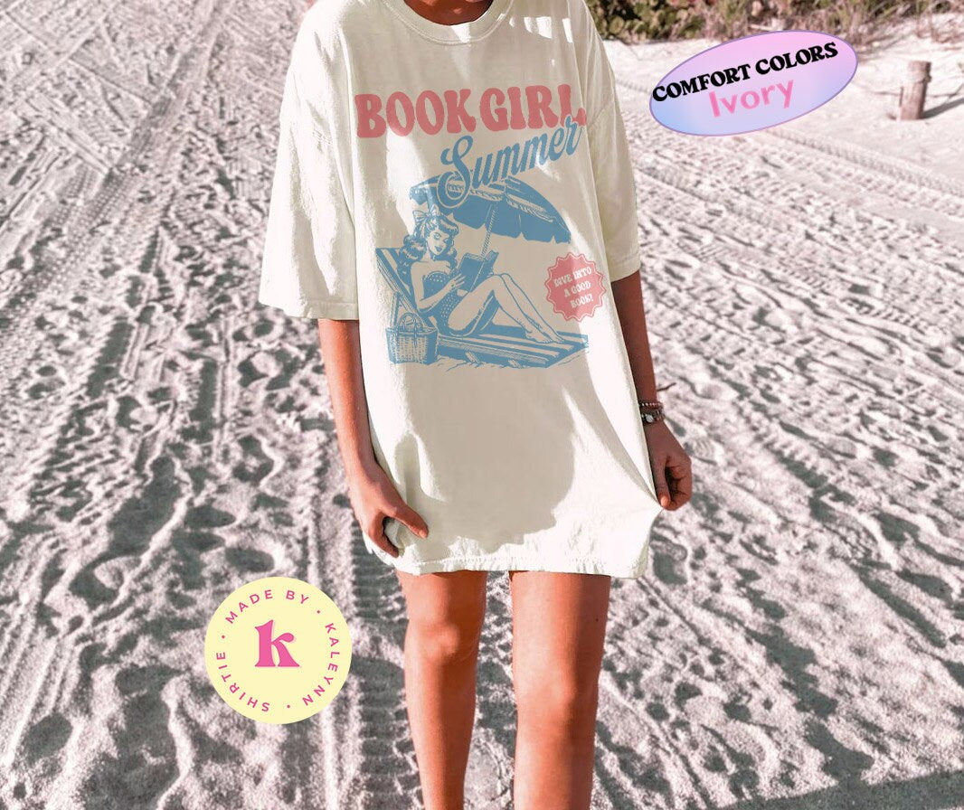 Vintage Book Girl Summer T-Shirt, Retro Beach Reading Shirt Dive Into A Good Book, Book Lover Gift Trendy Summer Top Reader Oversized Beach