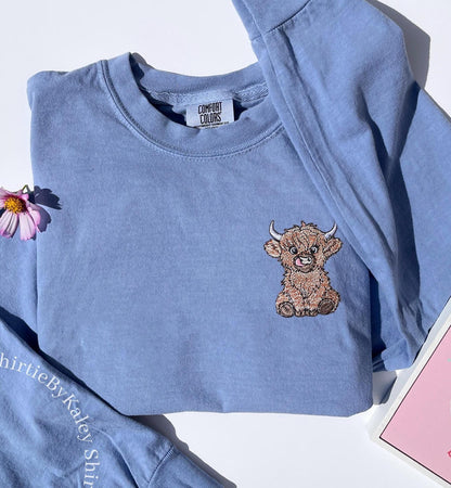 Fluffy Embroidered Highland Cow Personalized Comfort Colors Long Sleeve T Shirt Left Chest Embroidery Garment Dyed Long Sleeve Top Mom Gift