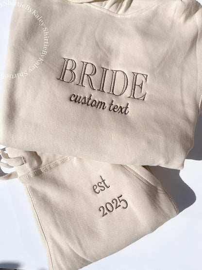 Custom Bridal Hoodie Jogger Set Personalized Embroidered Bride Outfit, Lounge Set Airport Tracksuit Bridal Party 2 Piece Set Matching Set