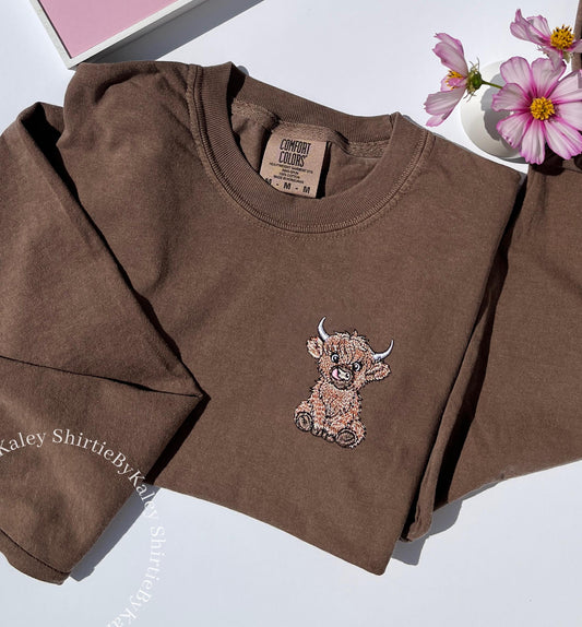 Fluffy Embroidered Highland Cow Personalized Comfort Colors Long Sleeve T Shirt Left Chest Embroidery Garment Dyed Long Sleeve Top Mom Gift