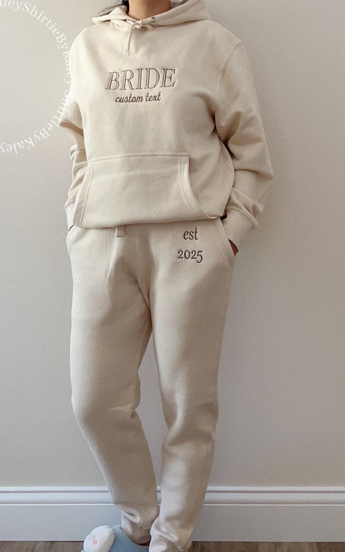 Custom Bridal Hoodie Jogger Set Personalized Embroidered Bride Outfit, Lounge Set Airport Tracksuit Bridal Party 2 Piece Set Matching Set