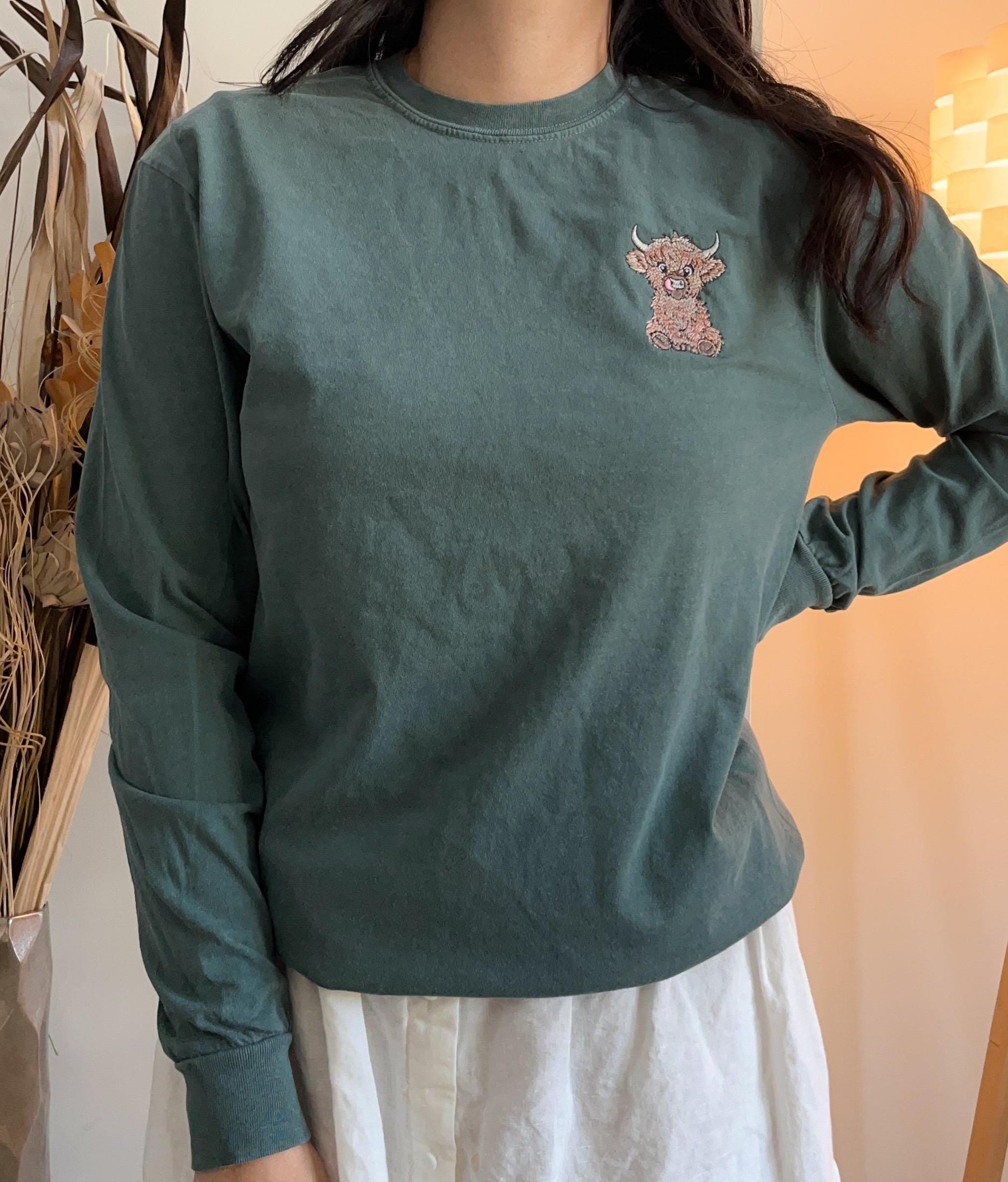 Fluffy Embroidered Highland Cow Personalized Comfort Colors Long Sleeve T Shirt Left Chest Embroidery Garment Dyed Long Sleeve Top Mom Gift